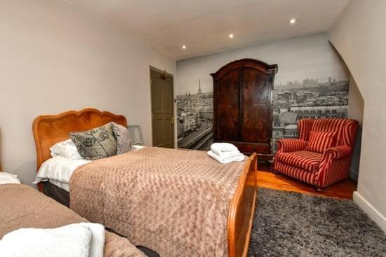 Quirky 4 Bedroom Apartment With Terrace Κάρντιφ Εξωτερικό φωτογραφία